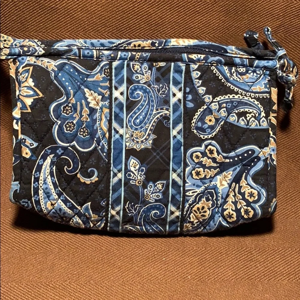 Vera Bradley never used